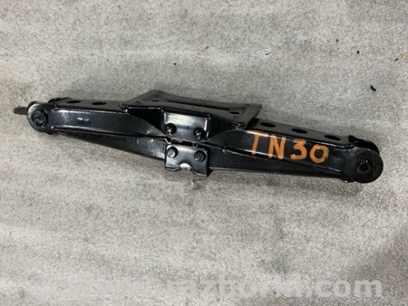 ФОТО Домкрат для Audi (Ауди) A3 8V1, 8VA, 8V7, 8VS (03.2012-...) Киев