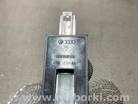 ФОТО Плафон подсветки салона для Audi (Ауди) A4 B8 - 8K2, 8K5 (08.2007-11.2015) Киев