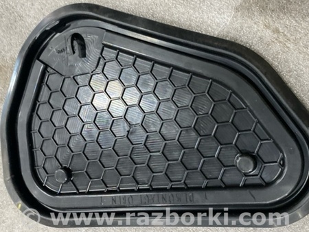 ФОТО Пластик для Audi (Ауди) A3 8V1, 8VA, 8V7, 8VS (03.2012-...) Киев