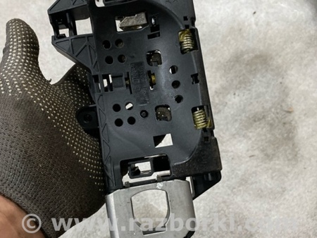 ФОТО Кронштейн ручки двери для Audi (Ауди) A4 B8 - 8K2, 8K5 (08.2007-11.2015) Киев