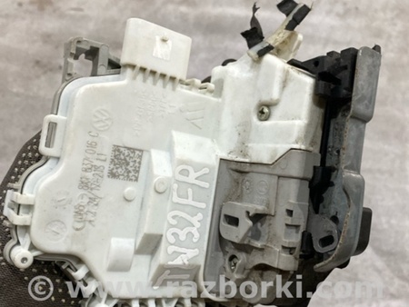 ФОТО Замок боковой двери для Audi (Ауди) A4 B8 - 8K2, 8K5 (08.2007-11.2015) Киев