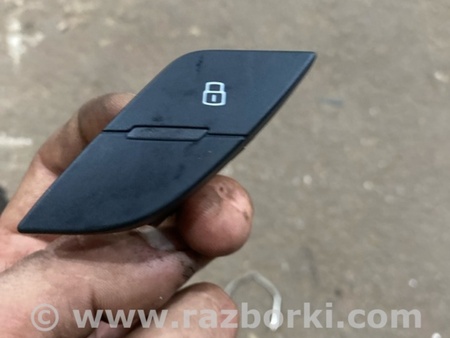 ФОТО Кнопка для Audi (Ауди) A3 8V1, 8VA, 8V7, 8VS (03.2012-...) Киев