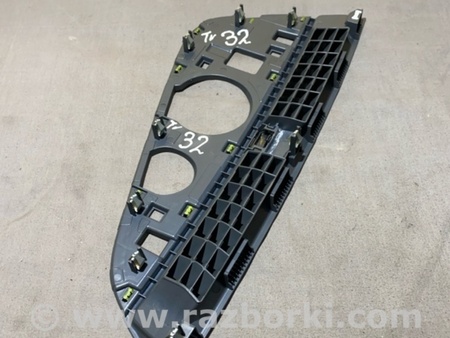 ФОТО Кронштейн для Audi (Ауди) A4 B8 - 8K2, 8K5 (08.2007-11.2015) Киев
