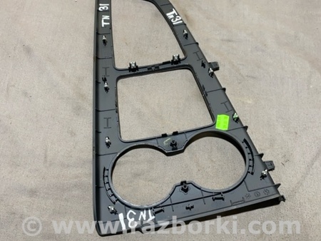 ФОТО Накладка центральной консоли для Audi (Ауди) A4 B8 - 8K2, 8K5 (08.2007-11.2015) Киев