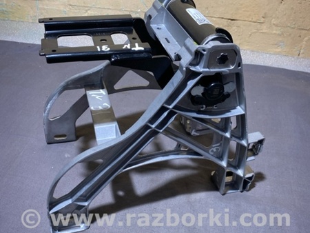 ФОТО Кронштейн для Audi (Ауди) A4 B8 - 8K2, 8K5 (08.2007-11.2015) Киев