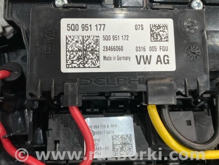 ФОТО Консоль потолочная для Audi (Ауди) A4 B8 - 8K2, 8K5 (08.2007-11.2015) Киев