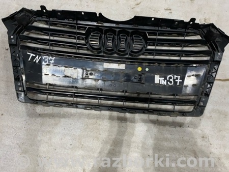 ФОТО Решетка в бампер для Audi (Ауди) A4 B8 - 8K2, 8K5 (08.2007-11.2015) Киев