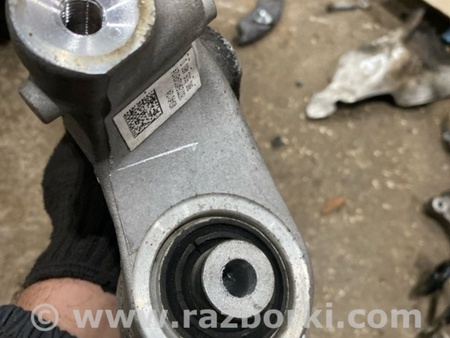 ФОТО Цапфа для Audi (Ауди) A4 B8 - 8K2, 8K5 (08.2007-11.2015) Киев