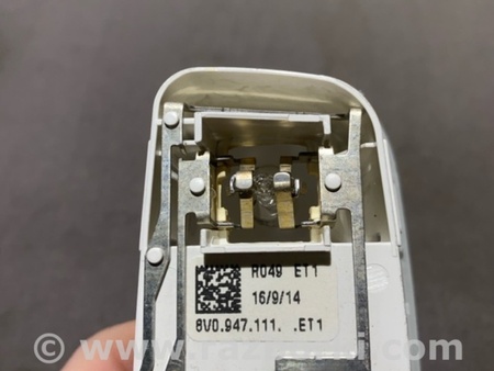 ФОТО Плафон подсветки салона для Audi (Ауди) A3 8V1, 8VA, 8V7, 8VS (03.2012-...) Киев