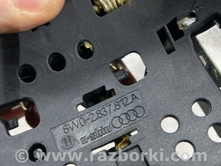 ФОТО Кронштейн ручки двери для Audi (Ауди) A4 B8 - 8K2, 8K5 (08.2007-11.2015) Киев