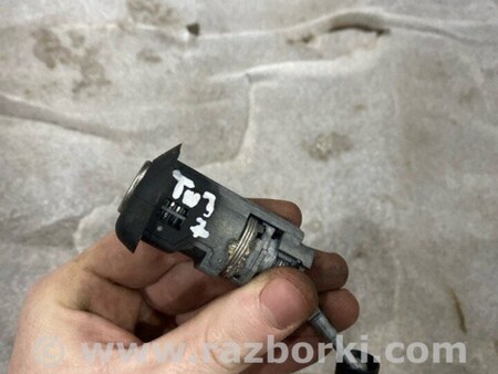 ФОТО Личинка замка двери для Audi (Ауди) A4 B8 - 8K2, 8K5 (08.2007-11.2015) Киев