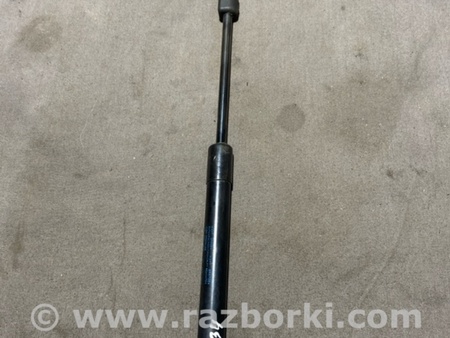 ФОТО Амортизатор капота для Audi (Ауди) A6 C7 (11.2010-10.2018) Киев