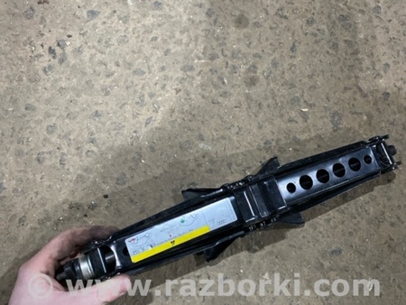 ФОТО Домкрат для Audi (Ауди) A3 8V1, 8VA, 8V7, 8VS (03.2012-...) Киев