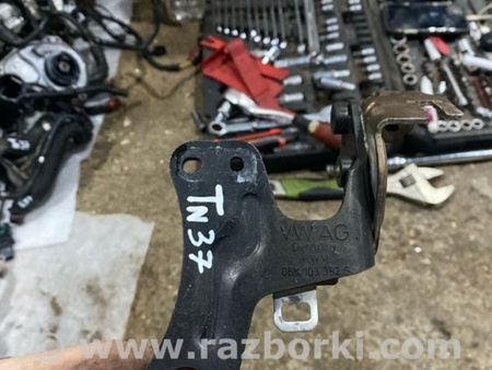 ФОТО Кронштейн для Audi (Ауди) A4 B8 - 8K2, 8K5 (08.2007-11.2015) Киев