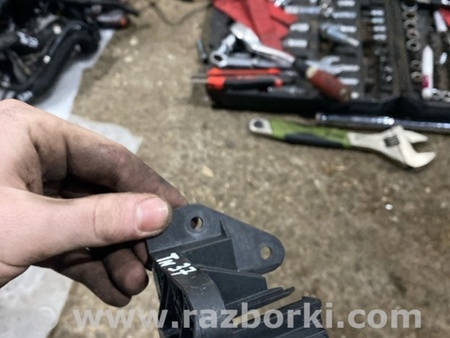 ФОТО Кронштейн для Audi (Ауди) A4 B8 - 8K2, 8K5 (08.2007-11.2015) Киев