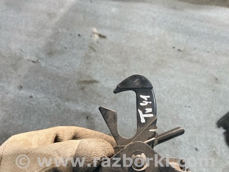 ФОТО Замок капота для Audi (Ауди) A3 8V1, 8VA, 8V7, 8VS (03.2012-...) Киев