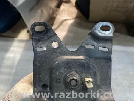 ФОТО Замок капота для Audi (Ауди) A8 D4 (11.2009-01.2018) Киев