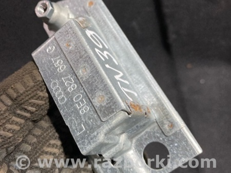 ФОТО Кронштейн для Audi (Ауди) A8 D4 (11.2009-01.2018) Киев