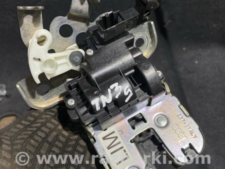 ФОТО Замок багажника для Audi (Ауди) A8 D4 (11.2009-01.2018) Киев