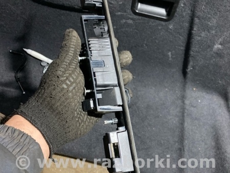 ФОТО Ручка открывания багажника для Audi (Ауди) A8 D4 (11.2009-01.2018) Киев