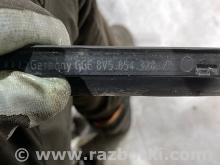 ФОТО Молдинг лобового стекла для Audi (Ауди) A3 8V1, 8VA, 8V7, 8VS (03.2012-...) Киев