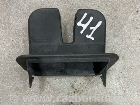 ФОТО Накладка замка багажника для Audi (Ауди) A3 8V1, 8VA, 8V7, 8VS (03.2012-...) Киев