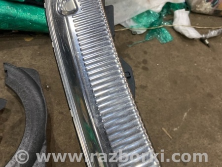 ФОТО Накладка замка багажника для Audi (Ауди) A8 D4 (11.2009-01.2018) Киев