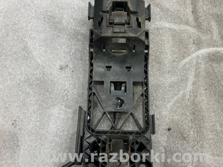 ФОТО Кронштейн ручки двери для Audi (Ауди) A3 8V1, 8VA, 8V7, 8VS (03.2012-...) Киев