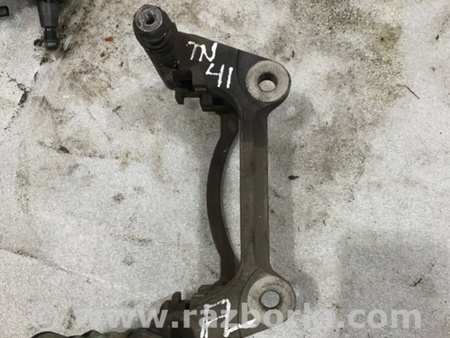 ФОТО Скоба суппорта для Audi (Ауди) A3 8V1, 8VA, 8V7, 8VS (03.2012-...) Киев