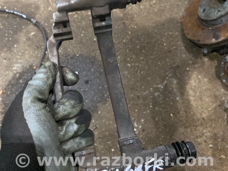 ФОТО Скоба суппорта для Audi (Ауди) A3 8V1, 8VA, 8V7, 8VS (03.2012-...) Киев