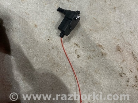 ФОТО Активатор лючка бензобака для Audi (Ауди) A6 C7 (11.2010-10.2018) Киев
