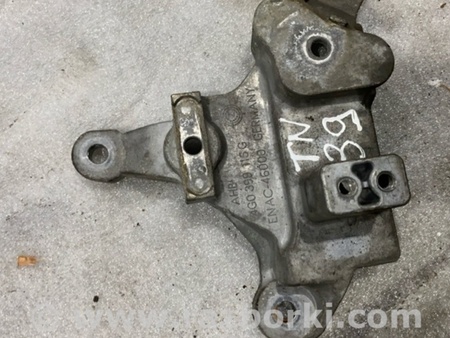 ФОТО Кронштейн для Audi (Ауди) A8 D4 (11.2009-01.2018) Киев