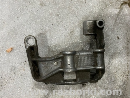 ФОТО Кронштейн для Audi (Ауди) A8 D4 (11.2009-01.2018) Киев