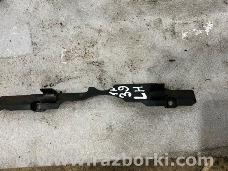 ФОТО Кронштейн для Audi (Ауди) A8 D4 (11.2009-01.2018) Киев