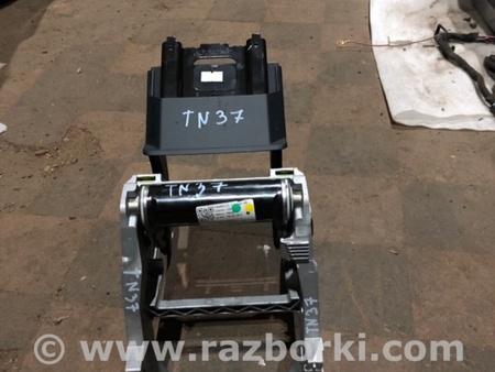 ФОТО Кронштейн для Audi (Ауди) A4 B8 - 8K2, 8K5 (08.2007-11.2015) Киев