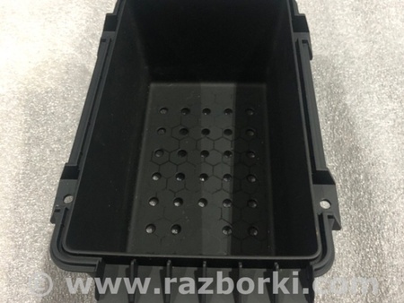ФОТО Накладка центральной консоли для Audi (Ауди) A3 8V1, 8VA, 8V7, 8VS (03.2012-...) Киев