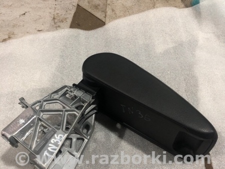 ФОТО Подлокотник для Audi (Ауди) A3 8V1, 8VA, 8V7, 8VS (03.2012-...) Киев