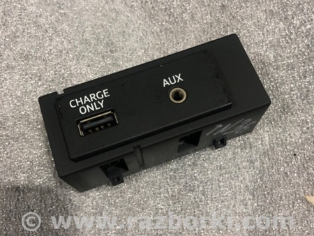 ФОТО Накладка центральной консоли для Audi (Ауди) A3 8V1, 8VA, 8V7, 8VS (03.2012-...) Киев