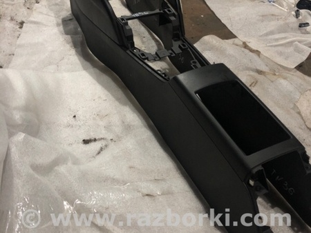 ФОТО Консоль центральная для Audi (Ауди) A3 8V1, 8VA, 8V7, 8VS (03.2012-...) Киев