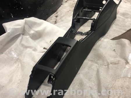ФОТО Консоль центральная для Audi (Ауди) A3 8V1, 8VA, 8V7, 8VS (03.2012-...) Киев