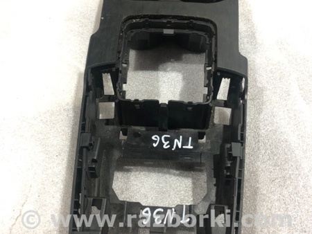 ФОТО Накладка центральной консоли для Audi (Ауди) A3 8V1, 8VA, 8V7, 8VS (03.2012-...) Киев