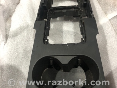 ФОТО Накладка центральной консоли для Audi (Ауди) A3 8V1, 8VA, 8V7, 8VS (03.2012-...) Киев