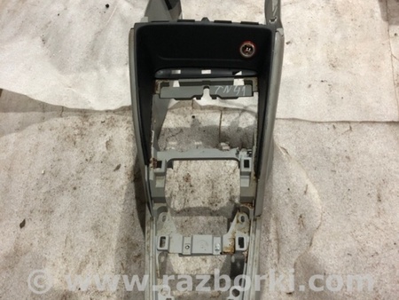ФОТО Консоль центральная для Audi (Ауди) A3 8V1, 8VA, 8V7, 8VS (03.2012-...) Киев