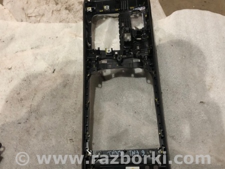 ФОТО Накладка центральной консоли для Audi (Ауди) A8 D4 (11.2009-01.2018) Киев
