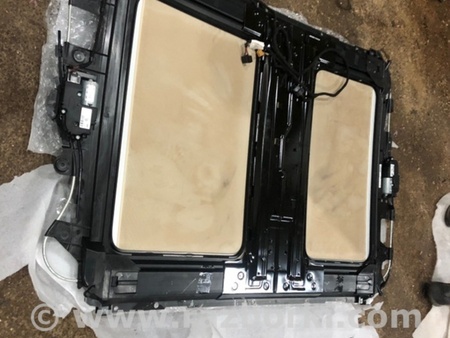ФОТО Люк для Audi (Ауди) A8 D4 (11.2009-01.2018) Киев