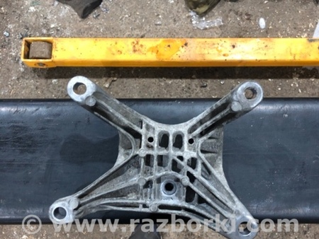 ФОТО Кронштейн для Audi (Ауди) A4 B8 - 8K2, 8K5 (08.2007-11.2015) Киев