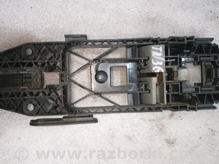 ФОТО Кронштейн ручки двери для Audi (Ауди) A3 8V1, 8VA, 8V7, 8VS (03.2012-...) Киев