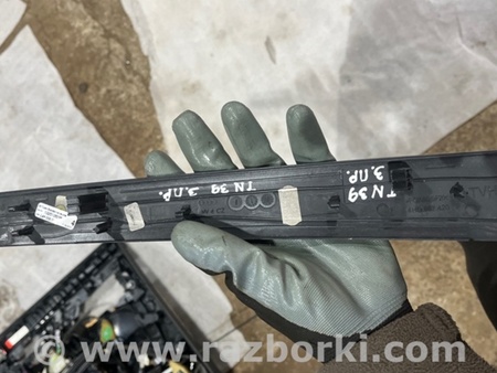 ФОТО Накладка на карту двери для Audi (Ауди) A8 D4 (11.2009-01.2018) Киев