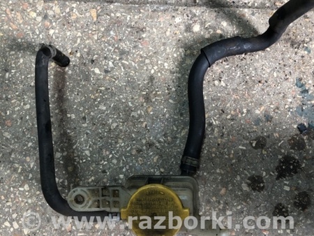 ФОТО Расширительный бачок для Subaru Forester SG Киев