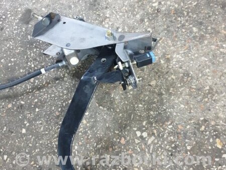 ФОТО Педаль сцепления для Subaru Forester SG Киев